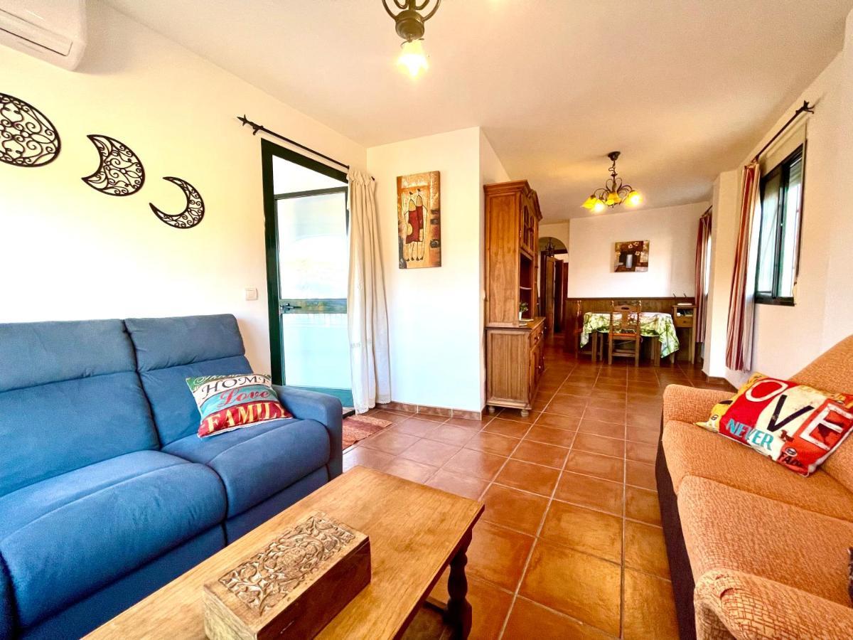 Apartamentos Axarquia , Frigiliana, Terraza Privada Con Vistas A La Montana Rio Y Al Mar エクステリア 写真