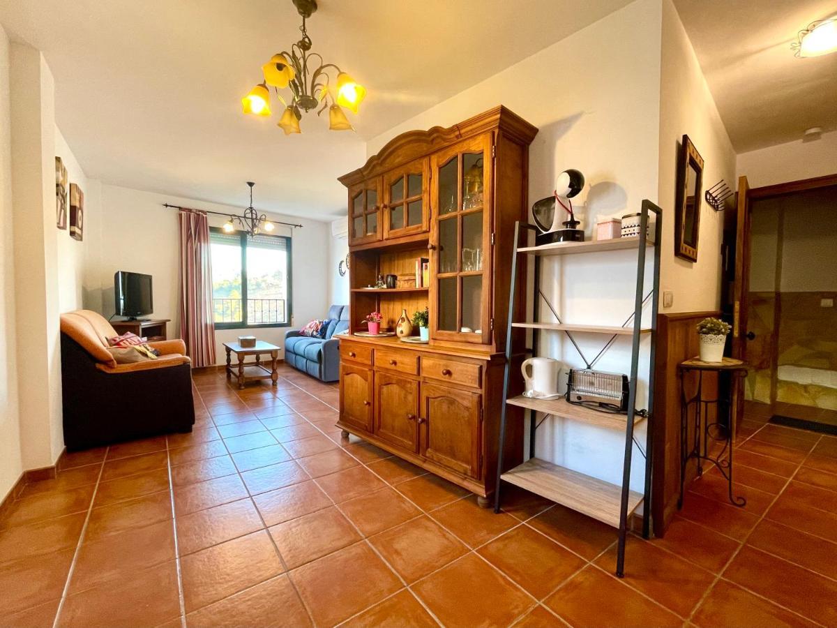 Apartamentos Axarquia , Frigiliana, Terraza Privada Con Vistas A La Montana Rio Y Al Mar エクステリア 写真